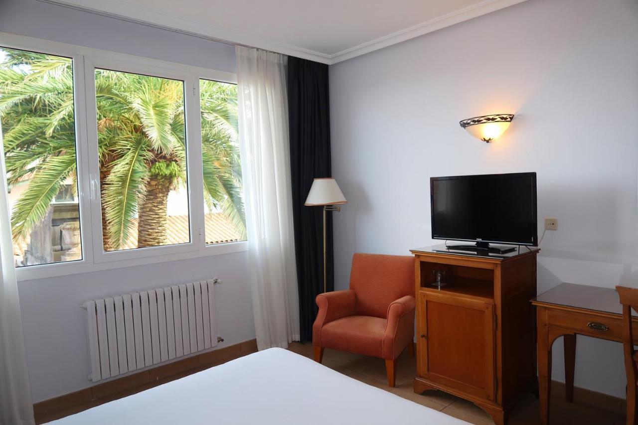 Hotel Gudamendi San Sebastian Bagian luar foto